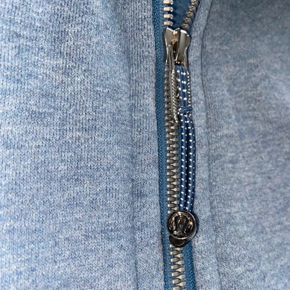 Lululemon - Scuba Full Zip - 6 - Picture 4 of 5